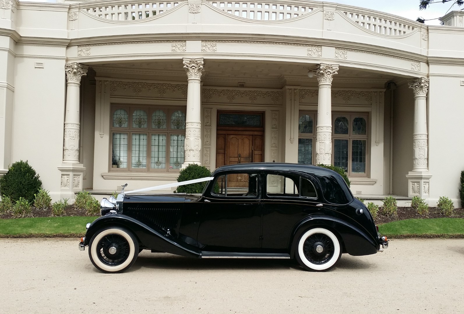 1932 Rolls Royce  at Billila Gardens